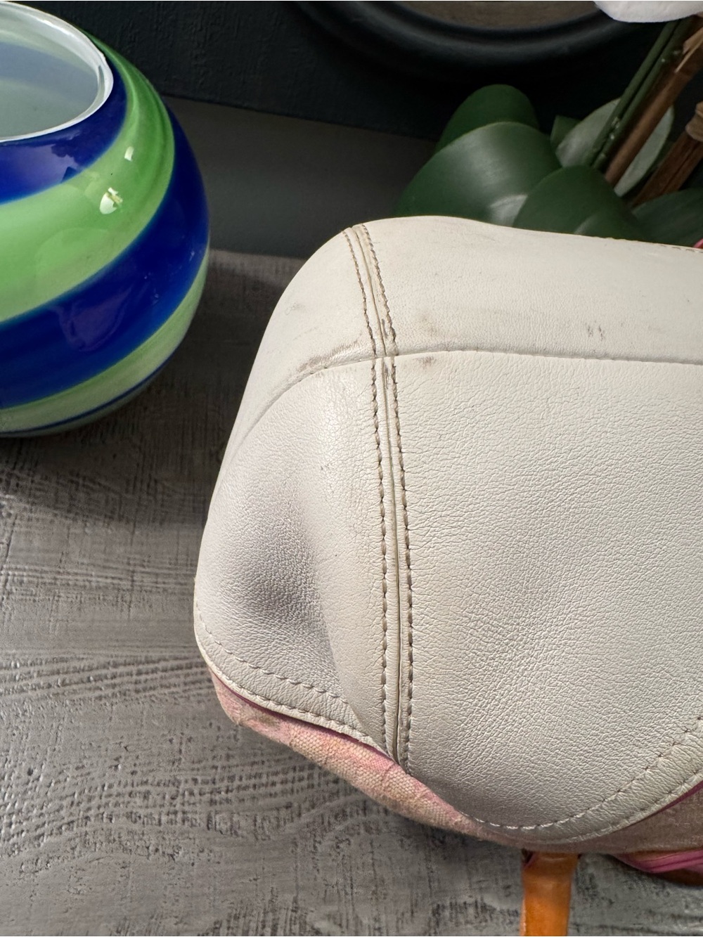 Coach Vintage Hampton Soho Scarce Color Pink & White Canvas w/ Tan Leather Trim - Picture 11 of 17